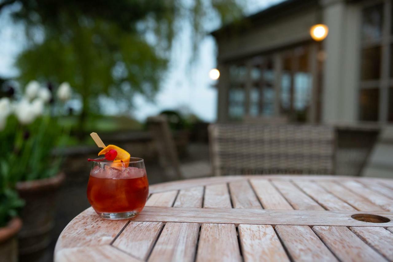 Calcot Hotel & Spa 泰特伯里 外观 照片